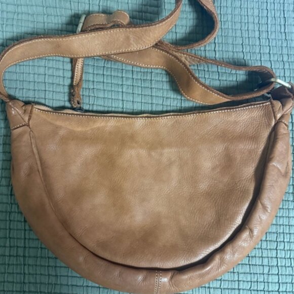 Bolsa Nova The Hug Hobo Bag - Picture 7 of 10